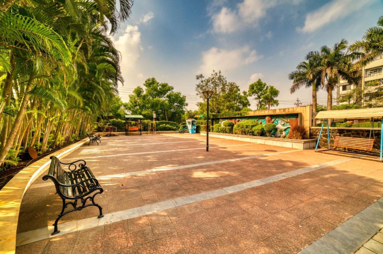 Hotel Ashwin Igatpuri, Pure Veg & Jain Food Buitenkant foto