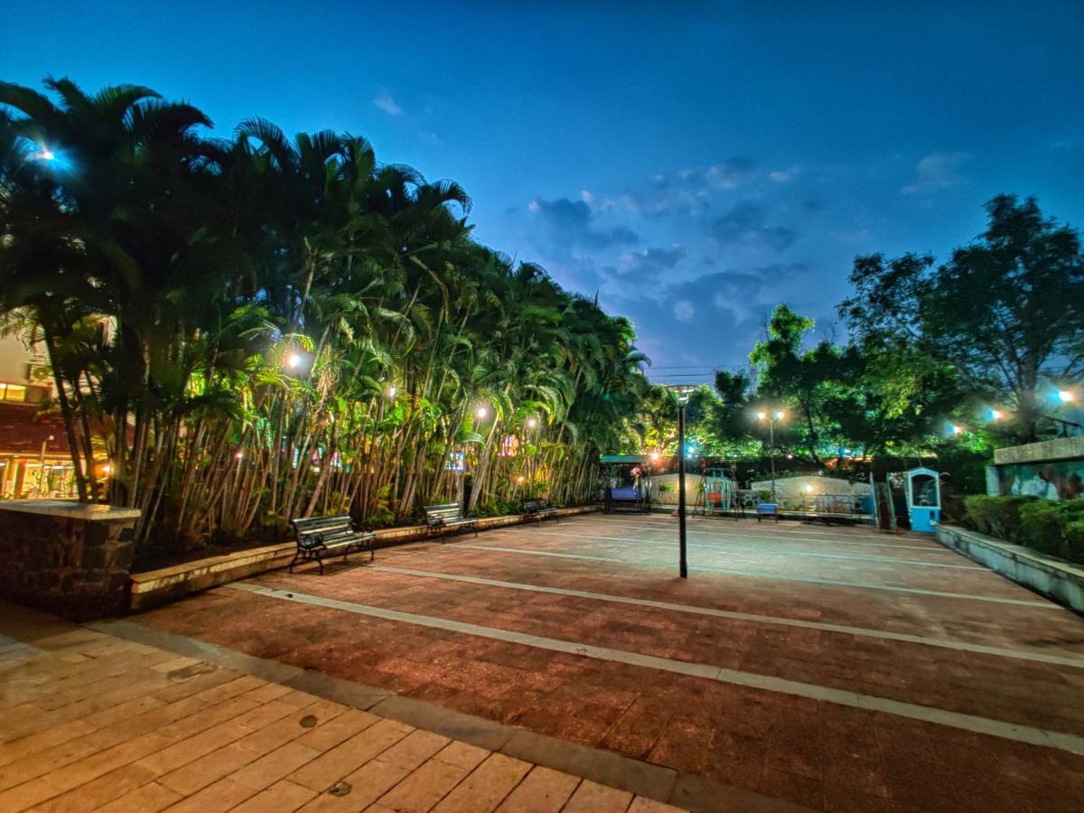 Hotel Ashwin Igatpuri, Pure Veg & Jain Food Buitenkant foto