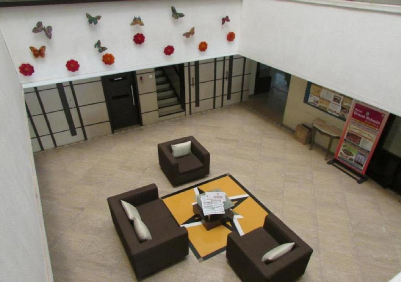 Hotel Ashwin Igatpuri, Pure Veg & Jain Food Buitenkant foto