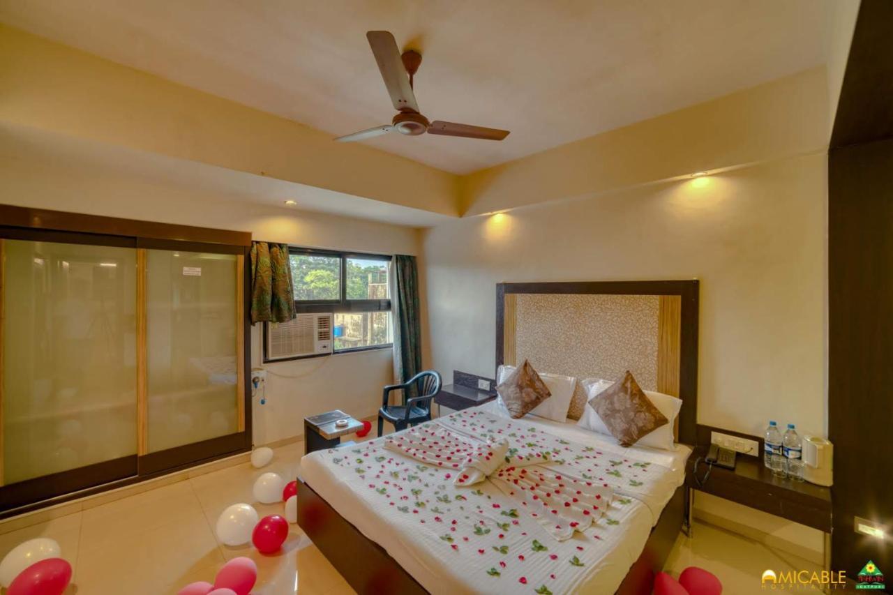 Hotel Ashwin Igatpuri, Pure Veg & Jain Food Buitenkant foto