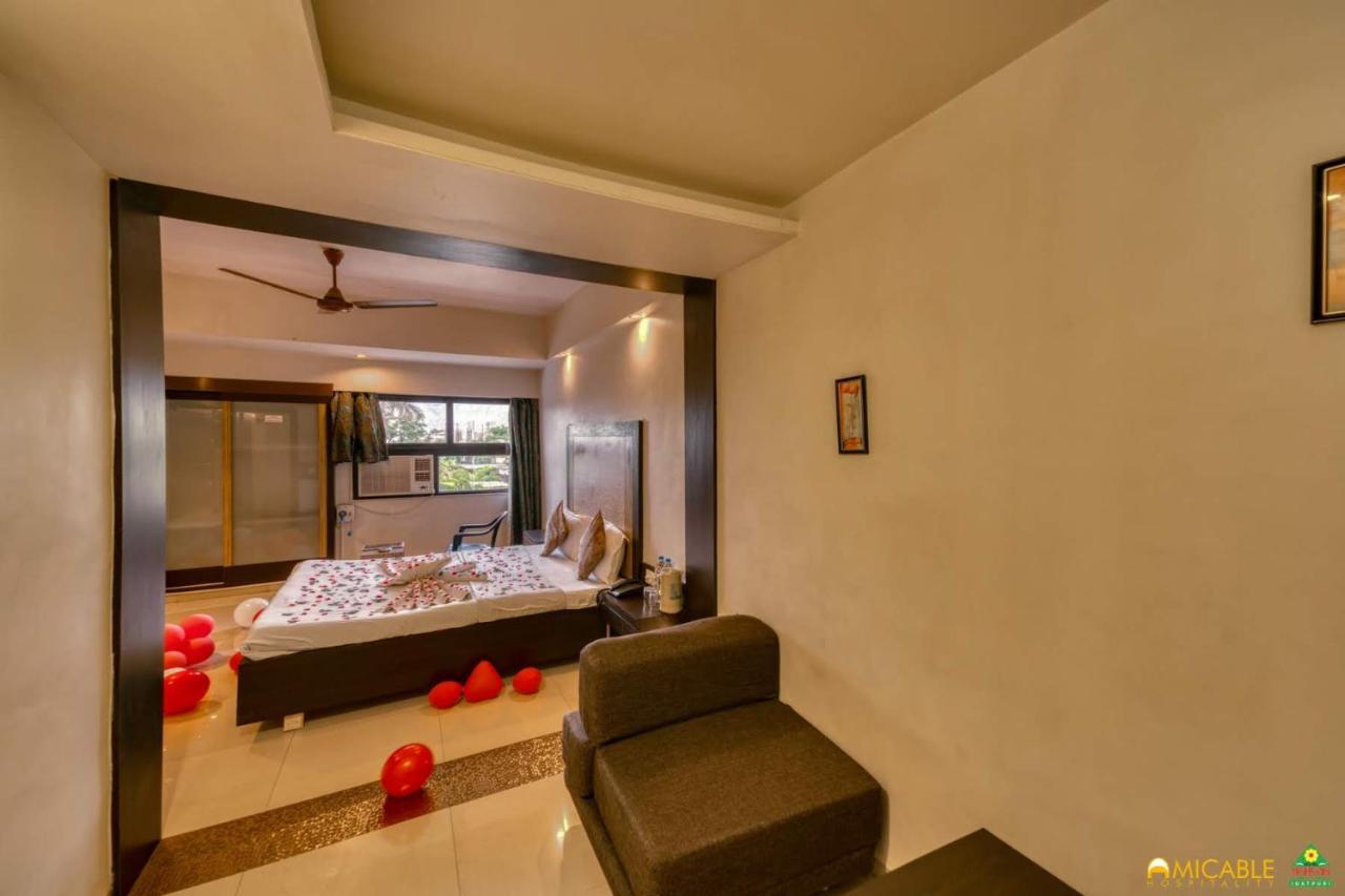 Hotel Ashwin Igatpuri, Pure Veg & Jain Food Buitenkant foto