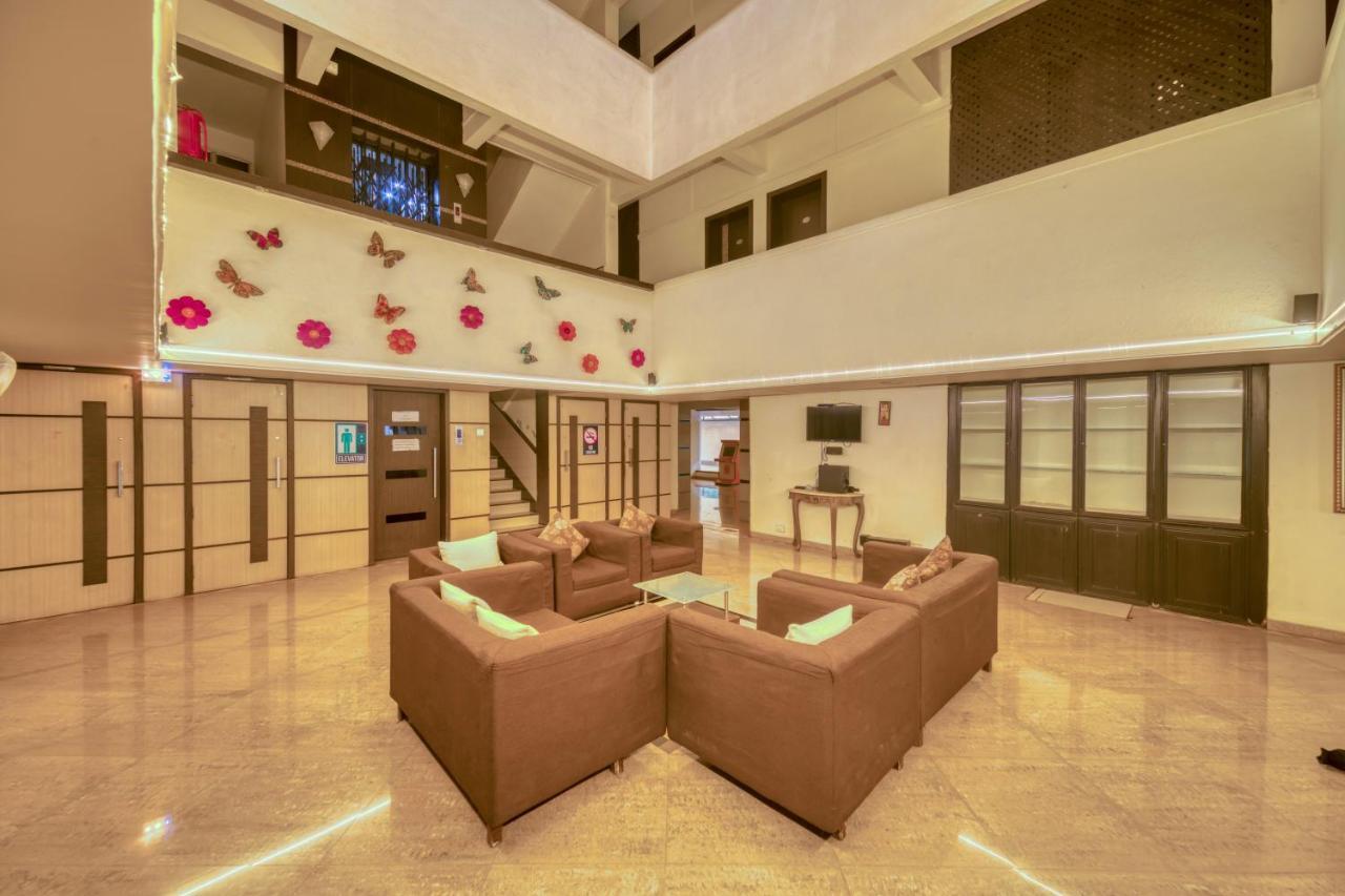 Hotel Ashwin Igatpuri, Pure Veg & Jain Food Buitenkant foto