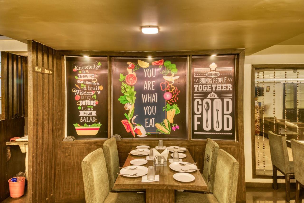 Hotel Ashwin Igatpuri, Pure Veg & Jain Food Buitenkant foto