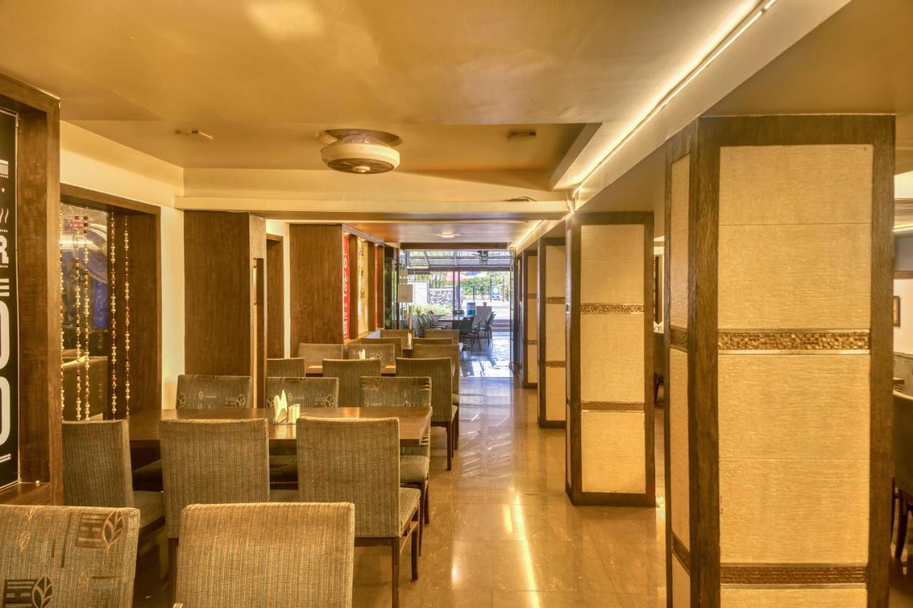 Hotel Ashwin Igatpuri, Pure Veg & Jain Food Buitenkant foto