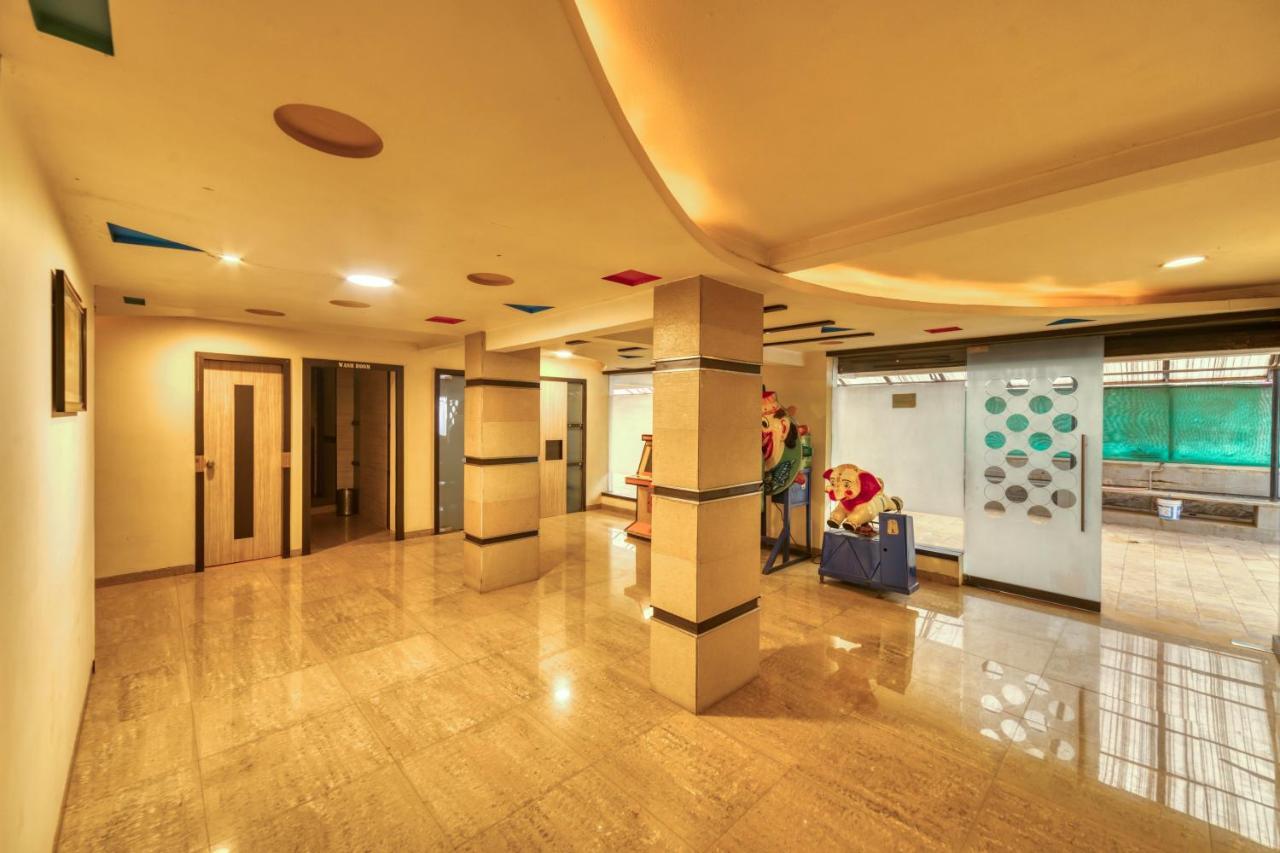 Hotel Ashwin Igatpuri, Pure Veg & Jain Food Buitenkant foto
