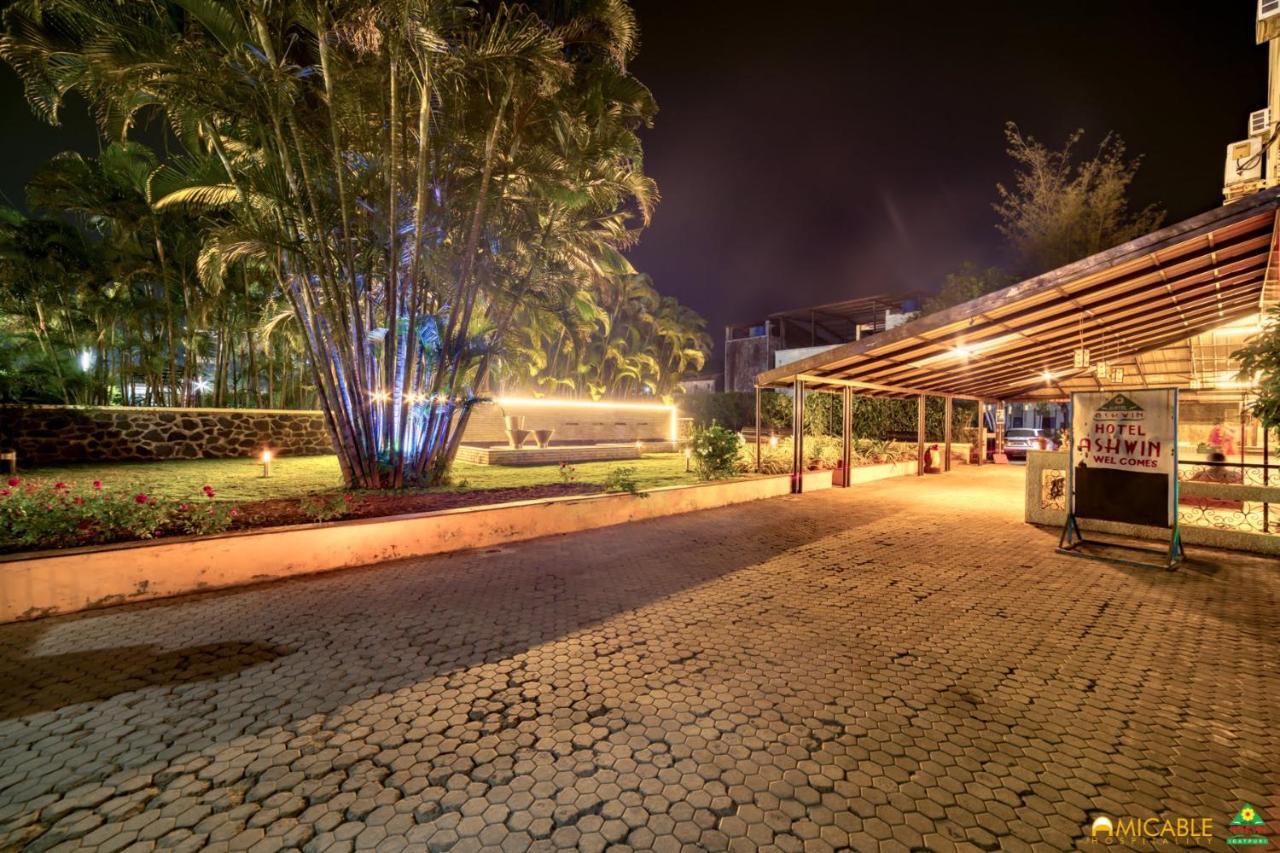 Hotel Ashwin Igatpuri, Pure Veg & Jain Food Buitenkant foto