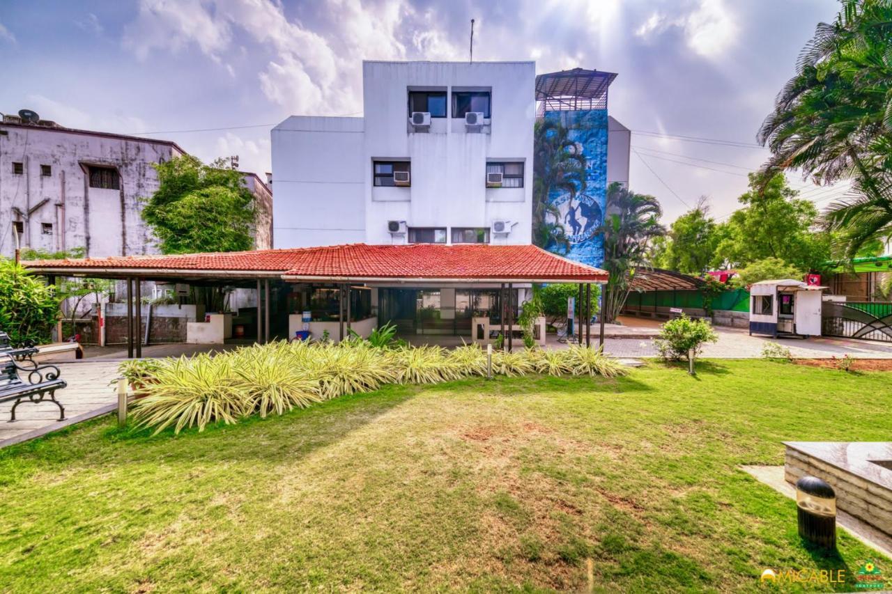 Hotel Ashwin Igatpuri, Pure Veg & Jain Food Buitenkant foto